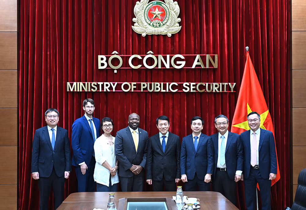 Hợp tác vì một không gian mạng an toàn, sáng tạo và bền vững -0