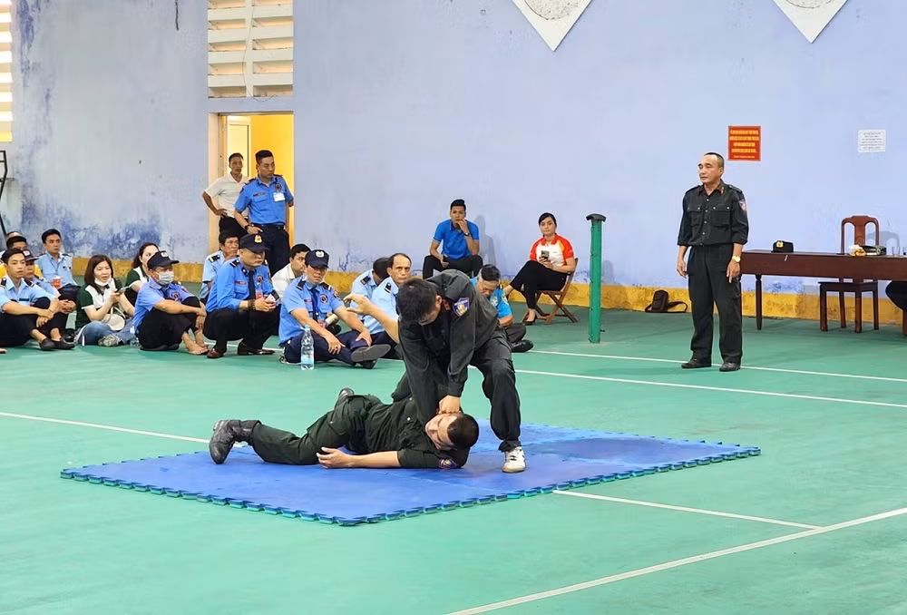 Hơn 200 lãnh đạo, cán bộ, nhân viên ngân hàng tham gia tập huấn phòng chống trộm cắp, cướp tài sản -0