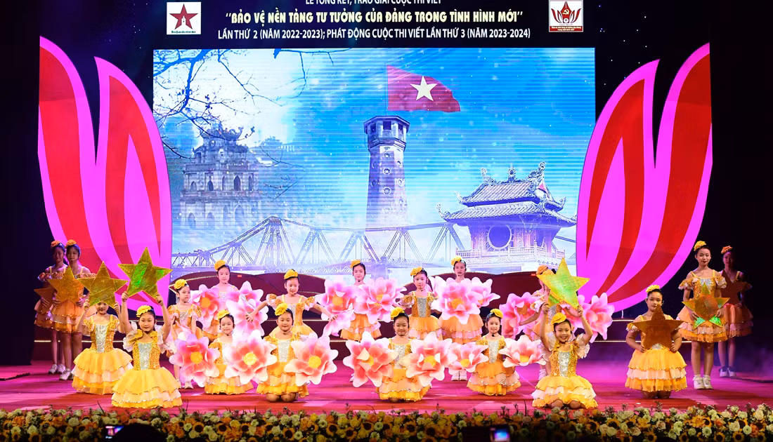 Chung sức, đồng lòng quyết tâm bảo vệ vững chắc nền tảng tư tưởng của Đảng -0