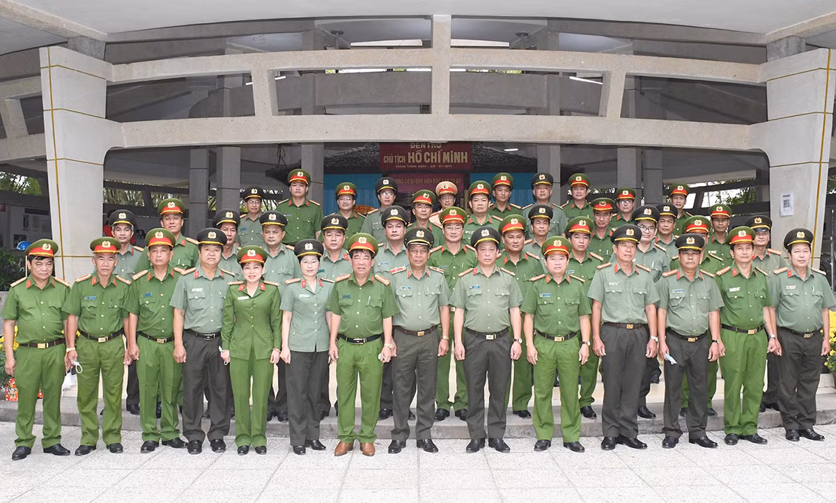 30-4_12 Đền thờ Bác Hồ ở Trà Vinh: Tấm lòng sắt son của nhân dân Nam bộ -0