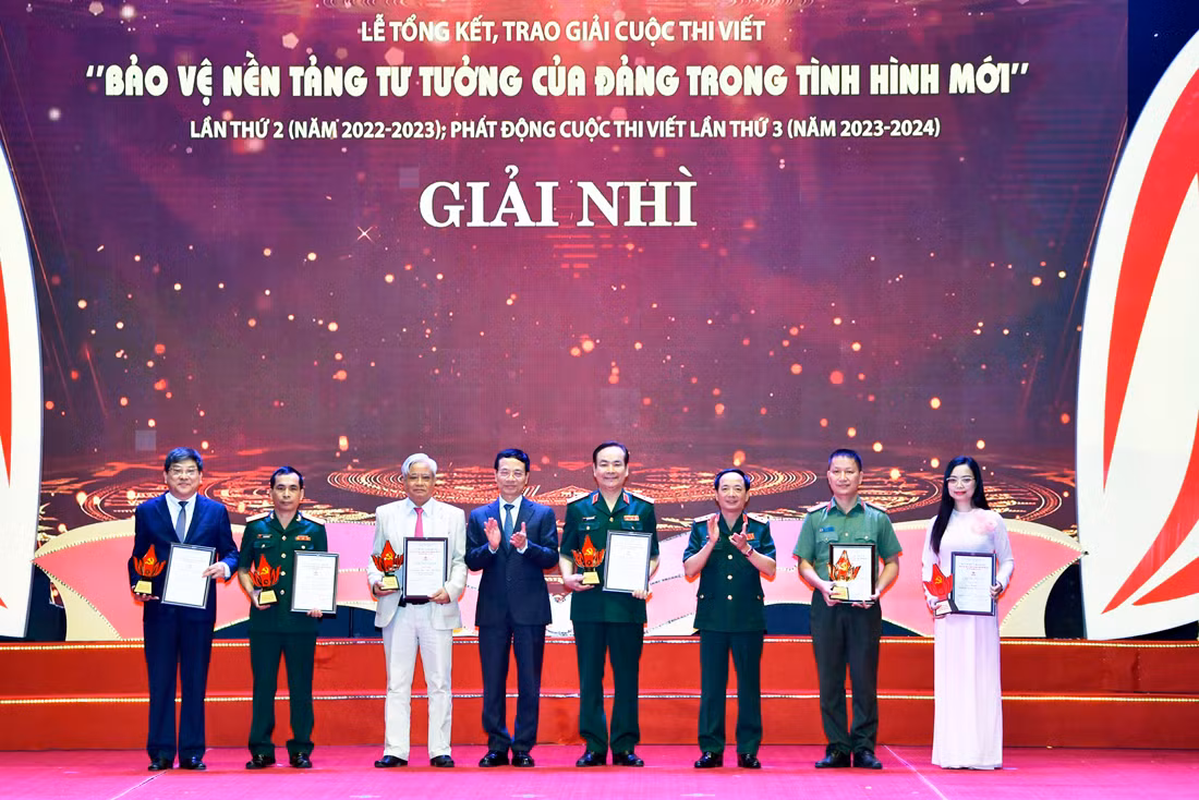 Chung sức, đồng lòng quyết tâm bảo vệ vững chắc nền tảng tư tưởng của Đảng -0