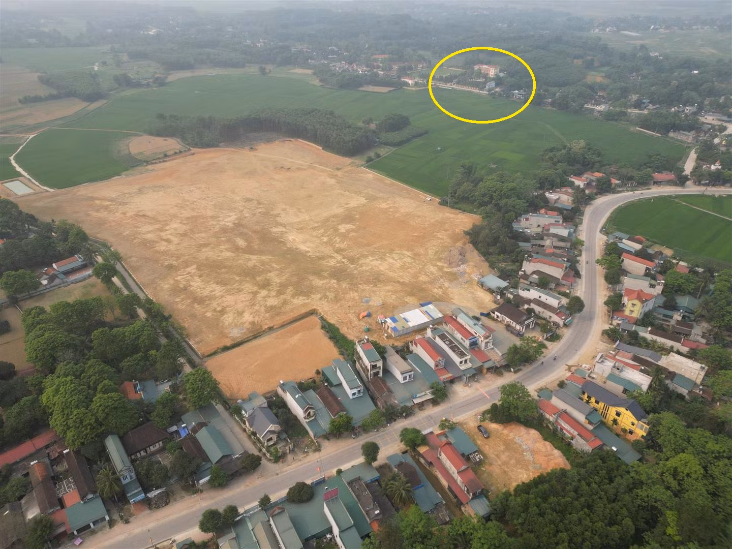 San lấp trái phép hàng chục ngàn mét vuông đất để làm nhà máy giày -0