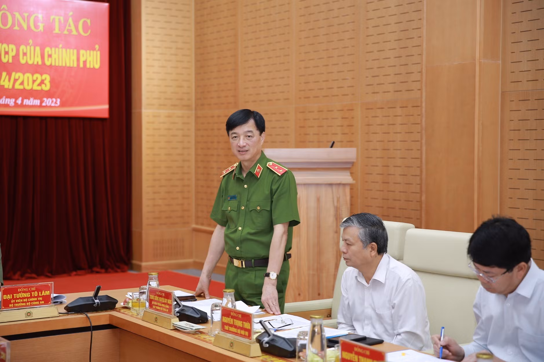 Khẩn trương hoàn thành các nhiệm vụ, tạo sức bật mạnh mẽ trong giai đoạn then chốt thực hiện Đề án 06 -0