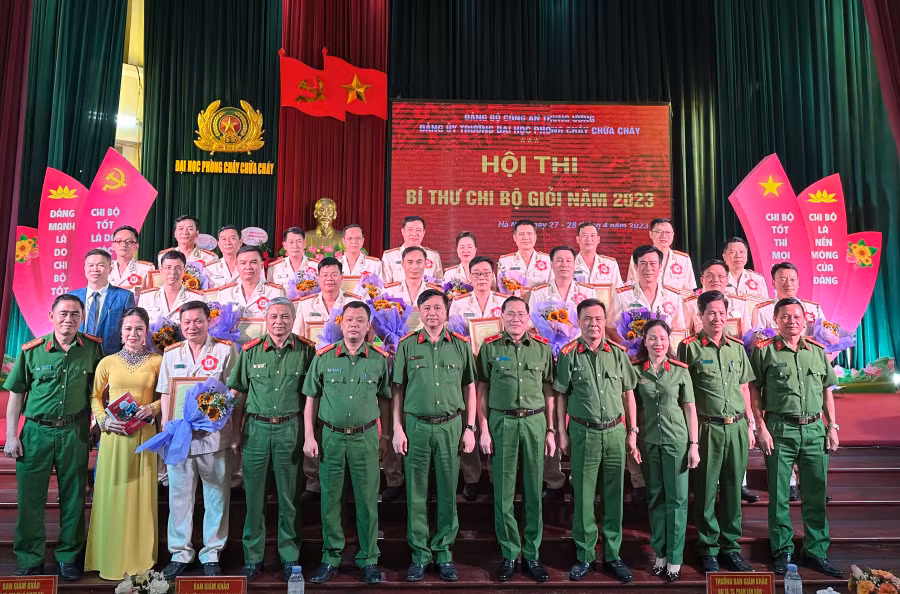 Sôi nổi Hội thi Bí thư chi bộ giỏi Trường Đại học PCCC -0