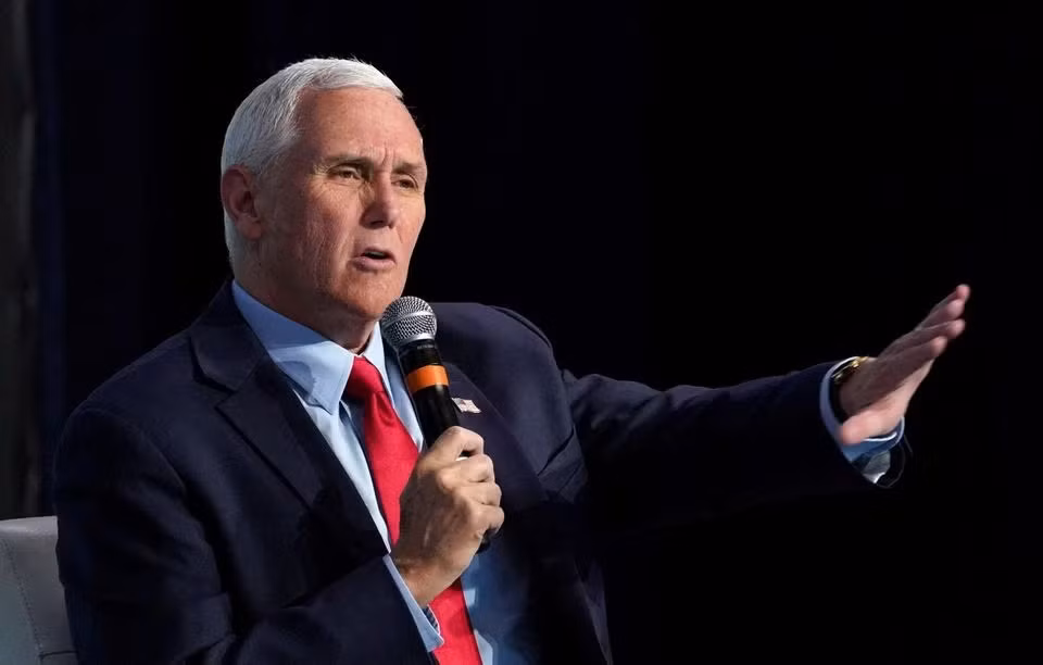 Cựu Phó Tổng thống Mỹ trình diện trước bồi thẩm đoàn điều tra ông Trump -0