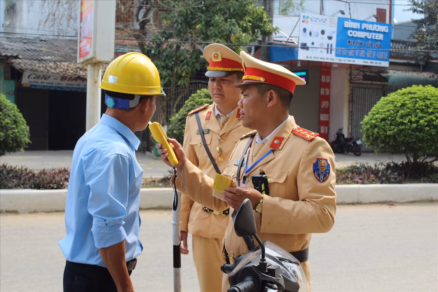 Dấu ấn Cảnh sát Giao thông trong xây dựng thói quen “đã uống rượu bia thì không lái xe” -0