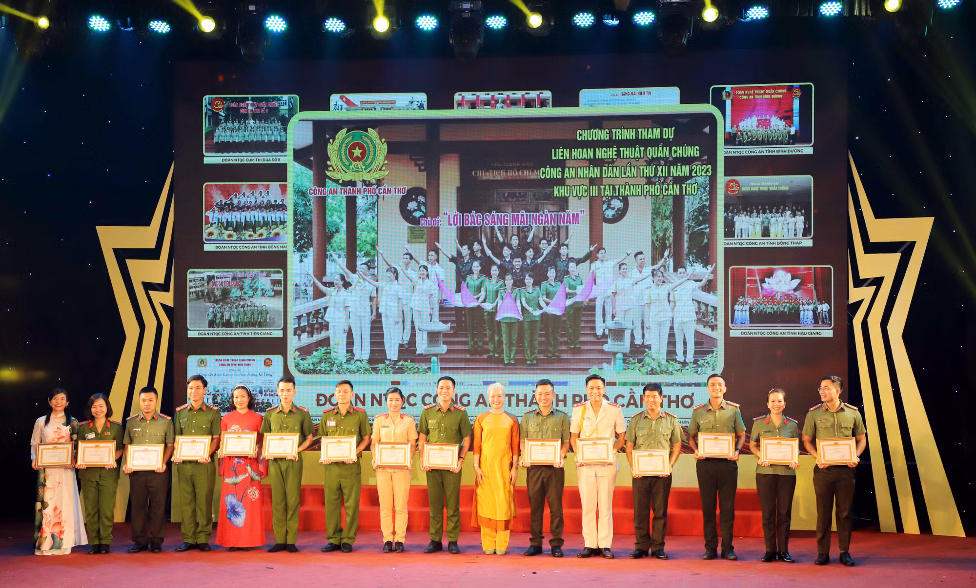 Bế mạc Liên hoan Nghệ thuật quần chúng CAND lần thứ XII - khu vực III -0