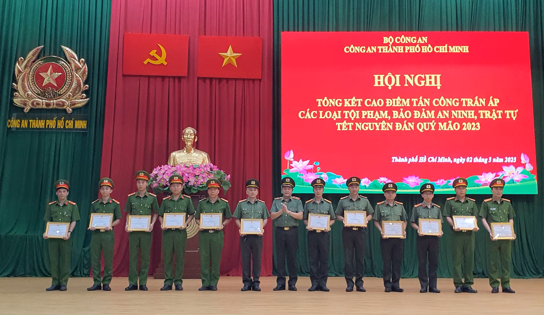 Cao điểm tấn công tội phạm: TP Hồ Chí Minh xử lý 17.456 trường hợp vi phạm nồng độ cồn -0