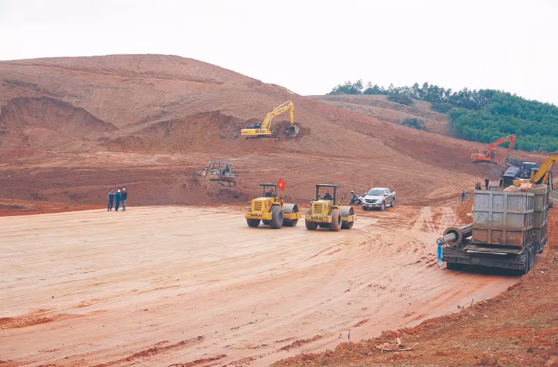Nỗ lực bàn giao mặt bằng đại dự án cao tốc Bắc - Nam phía Đông -0