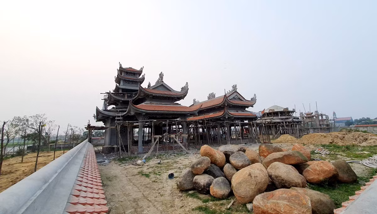 Thu hồi hàng nghìn mét vuông đất trồng lúa giao cho cá nhân xây dựng khu lăng mộ khủng -0
