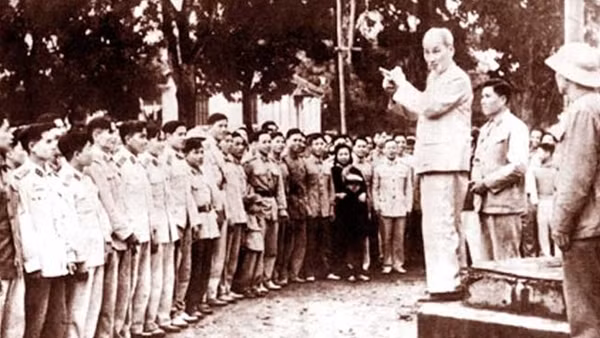 75 năm thực hiện Sáu điều Bác Hồ dạy - Lực lượng Công an nhân dân “Rèn đức, luyện tài, lập chiến công, vì nước quên thân, vì dân phục vụ”