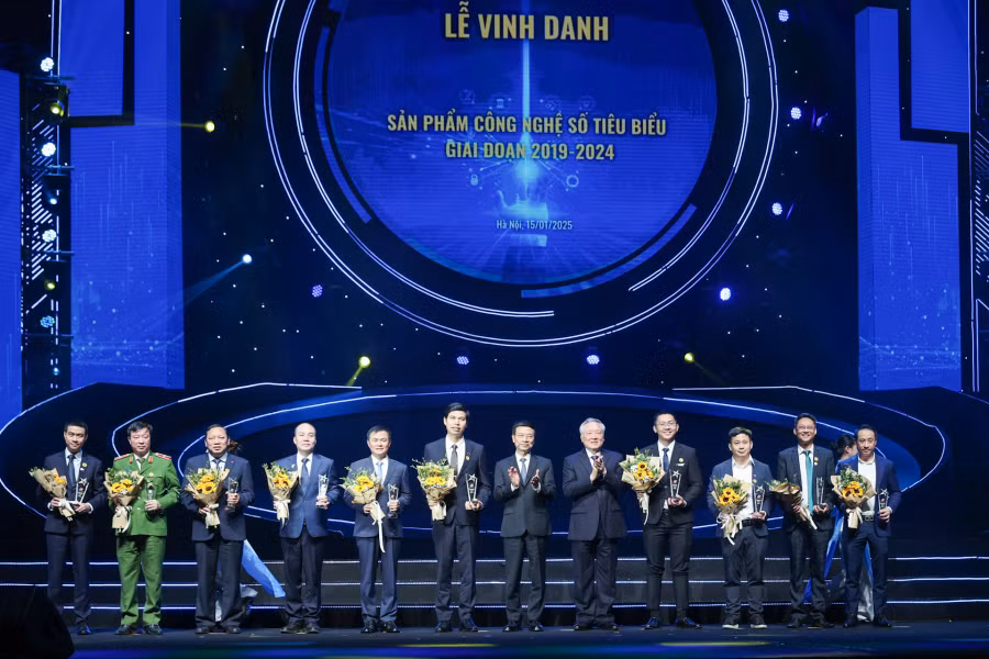 Ứng dụng VNEID được vinh danh là sản phẩm công nghệ số tiêu biểu giai đoạn 2019-2024 -0