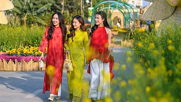 Khai hội Home Hanoi Xuan 2025: Tôn vinh âm nhạc và văn hóa truyền thống Việt