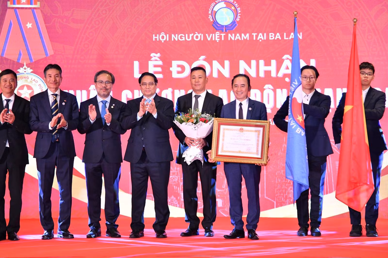 Thủ tướng Phạm Minh Chính và Phu nhân dự chương trình Xuân Quê hương Ất Tỵ 2025 -0