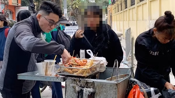 Thức ăn đường phố với nỗi lo ngộ độc (bài 1)