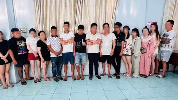 Nhóm 19 thanh thiếu niên rủ nhau vào karaoke "phê" ma túy