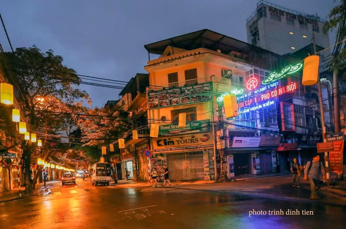 Trang 16: Đầu xuân nhớ bác Tiến ảnh -0