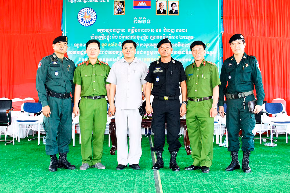 Kỷ niệm huấn luyện cảnh khuyển ở nước ngoài -0