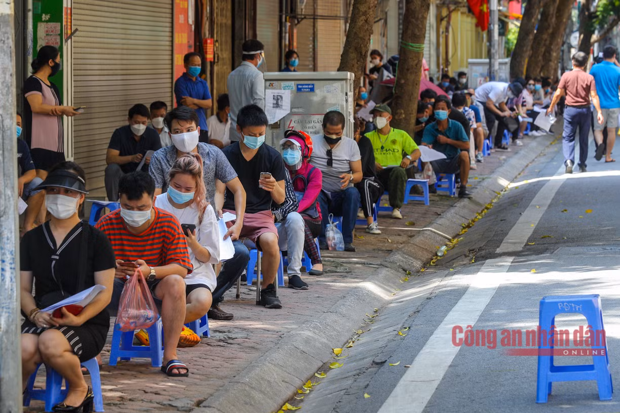 Quận Đống Đa hoàn thành tiêm vaccine cho ba phường -2