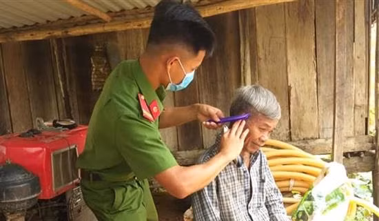 Tuyên truyền pháp luật về phòng chống ma túy cho học sinh ở các xã biên giới ảnh 3