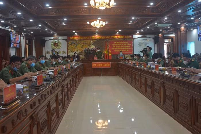 Lâm Đồng cần quản lý chặt chẽ đội ngũ lái xe, người về từ vùng dịch -0