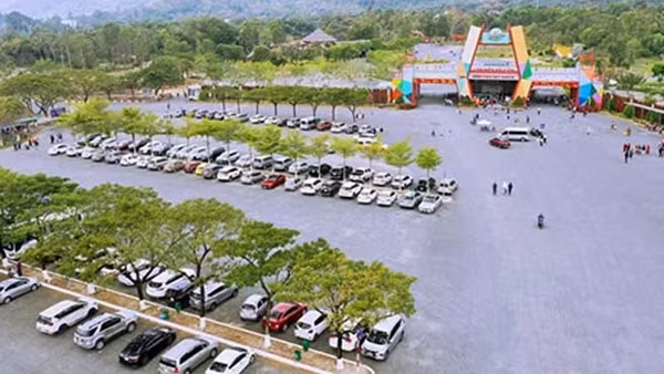 Cận cảnh “dàn siêu xe” nơi núi Cấm