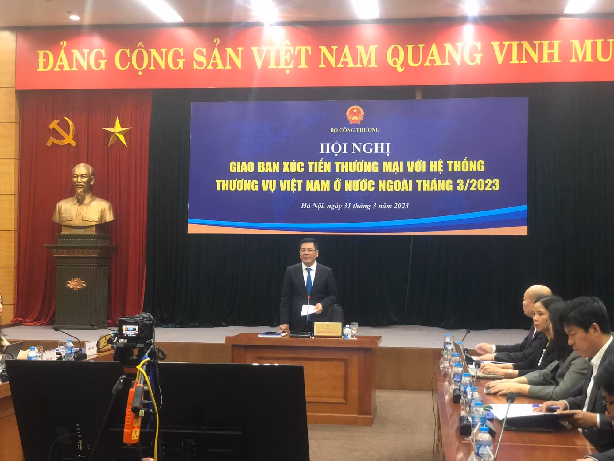Cần đẩy mạnh hơn nữa các hoạt động xúc tiến thương mại -0