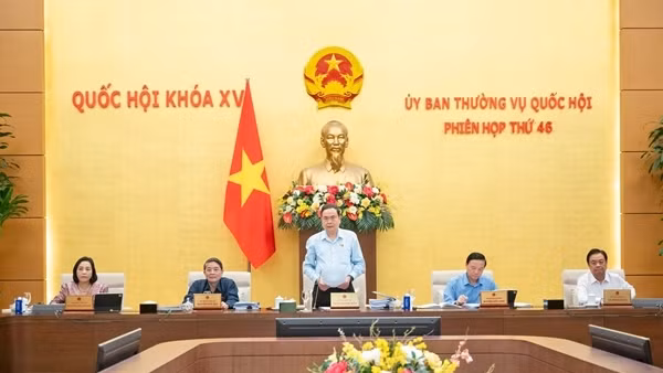 Uỷ ban Thường vụ Quốc hội xem xét nhiều nội dung quan trọng chuẩn bị cho đợt 2 Kỳ họp thứ 9