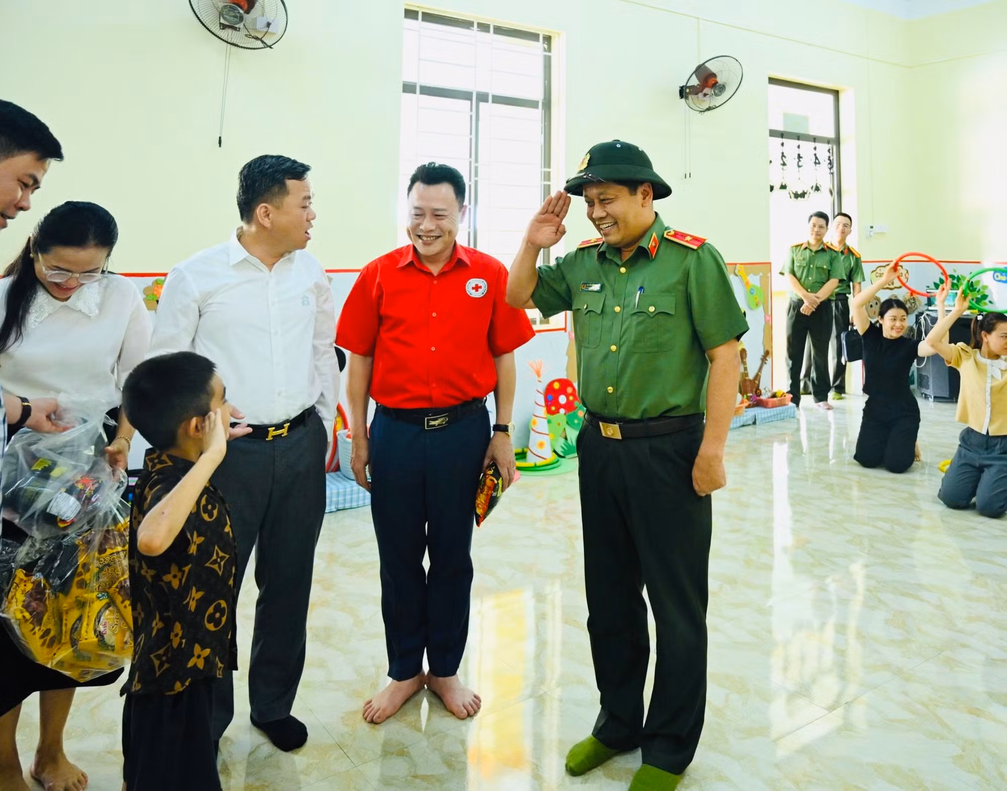 Trường Mầm non Hùng Lợi - Quà tặng của Bộ trưởng Lương Tam Quang dành cho thiếu nhi ở Tuyên Quang -1