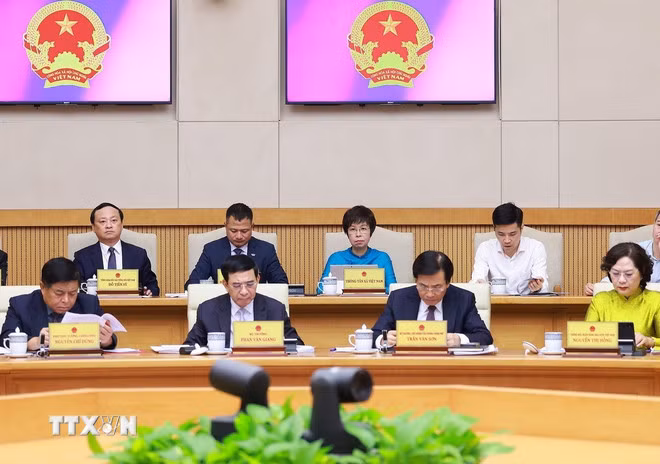Thủ tướng Phạm Minh Chính chủ trì Phiên họp Chính phủ thường kỳ tháng 5 năm 2025 -0
