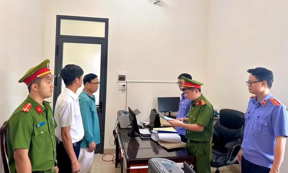 Nguyên Phó Chủ tịch huyện bị khởi tố vì để xảy ra sai phạm về đất đai -0
