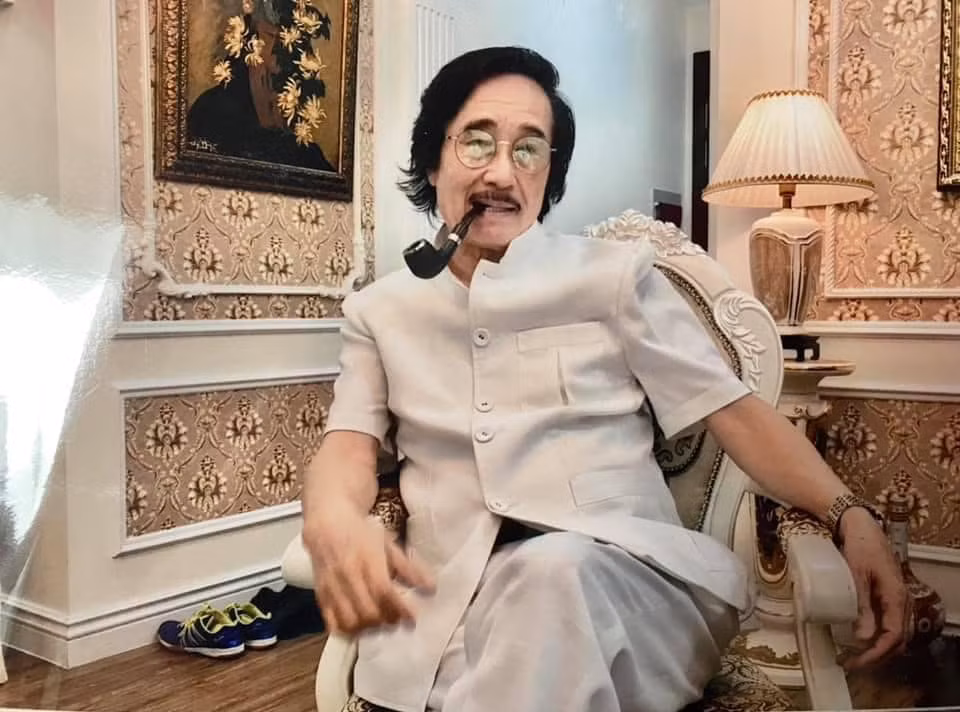 tiễn sĩ mỹ học thế hùng tại nhà riêng.jpg -0