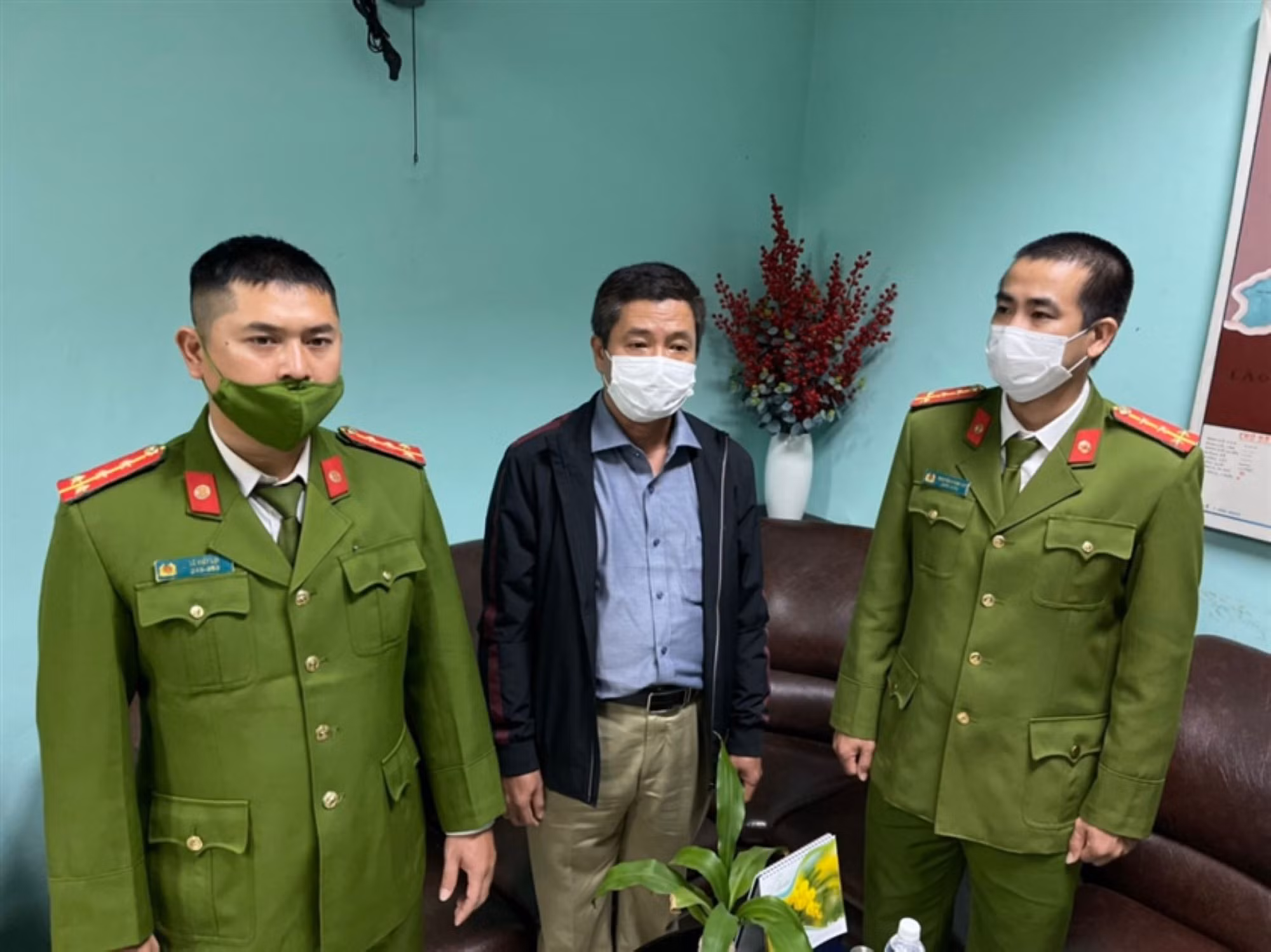 Làm lộ tài liệu mật, nữ Phó Chủ nhiệm Ủy ban Kiểm tra Đảng ủy bị kỷ luật -0
