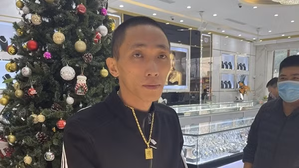 40 giờ truy bắt tên cướp tiệm vàng