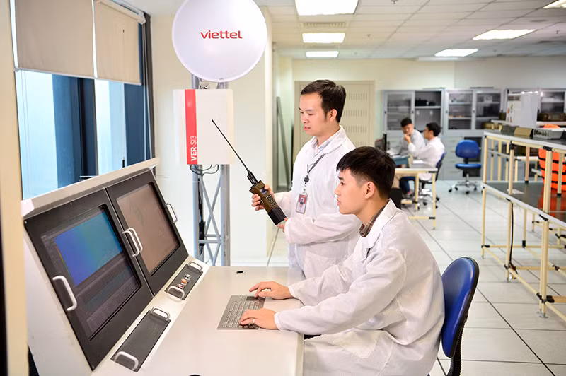 Nhiều sản phẩm công nghệ của Viettel trình diễn tại Triển lãm Quốc phòng Quốc tế 2022 -6
