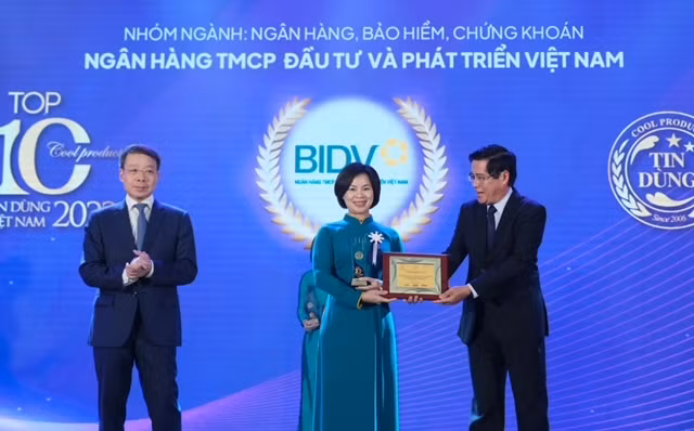 Hai sản phẩm của BIDV nhận giải thưởng Tin dùng Việt Nam 2022 -0