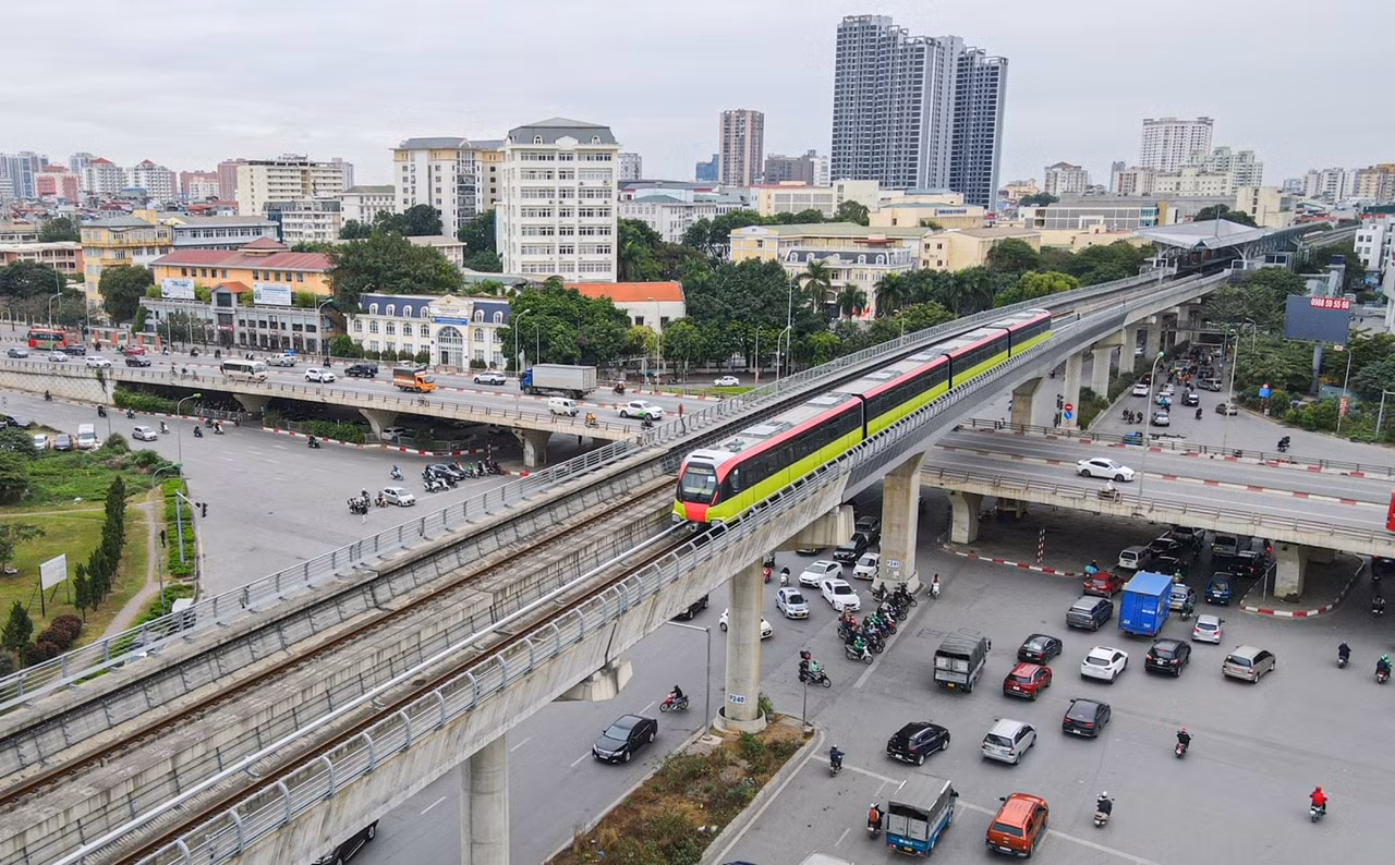 Hôm nay: Metro Nhổn-ga Hà Nội lần đầu vận hành chạy thử -0