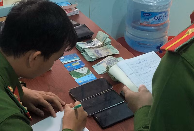 2 ngày triệt phá 2 vụ đánh bạc bằng hình thức cá độ bóng đá tiền tỷ -1