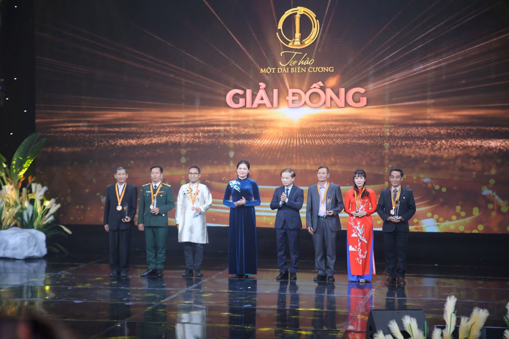 Trao giải cuộc thi và triển lãm ảnh “Tự hào một dải biên cương” năm 2022 -0