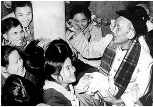 ảnh trang 2.jpg -0