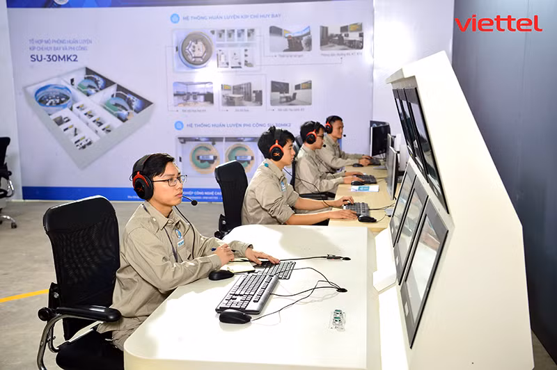 Nhiều sản phẩm công nghệ của Viettel trình diễn tại Triển lãm Quốc phòng Quốc tế 2022 -5