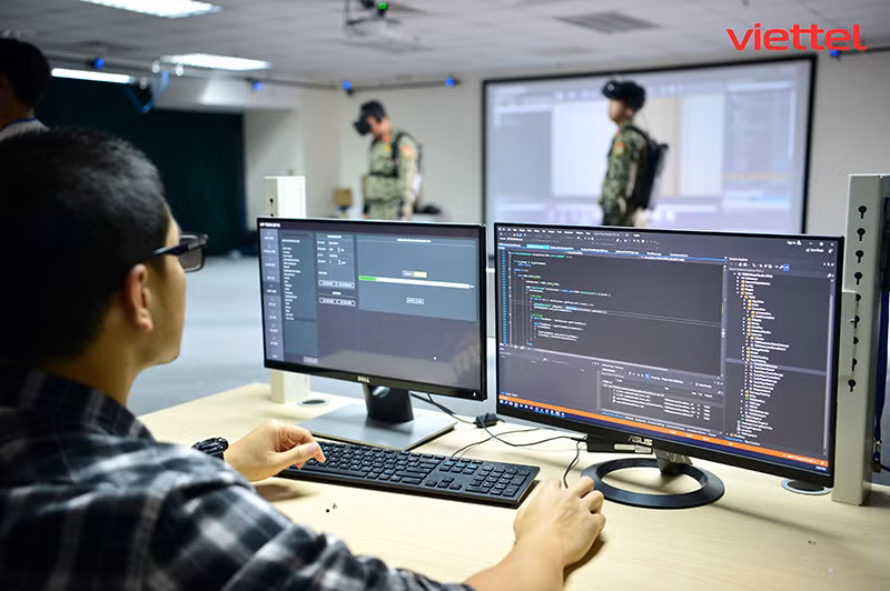 Nhiều sản phẩm công nghệ của Viettel trình diễn tại Triển lãm Quốc phòng Quốc tế 2022 -3