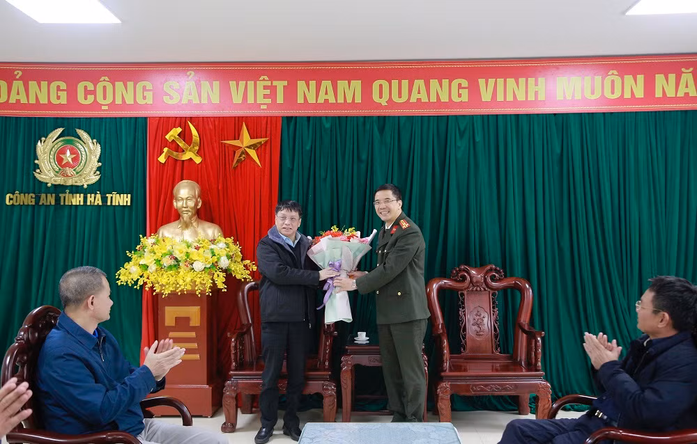 Tăng cường mối quan hệ phối hợp giữa Công an Hà Tĩnh với Báo CAND -0