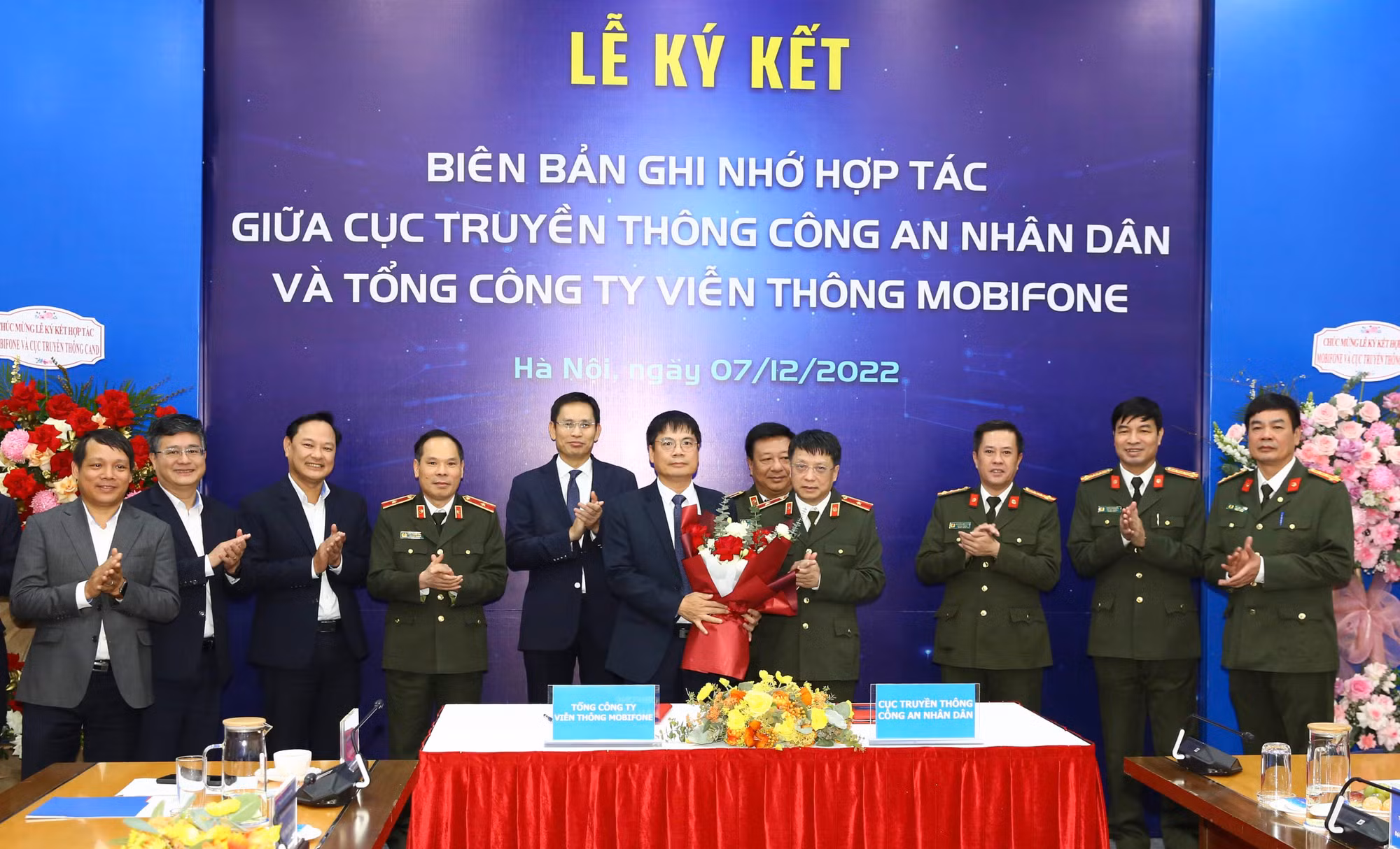 Cục Truyền thông CAND và MobiFone tăng cường hợp tác chuyển đổi số -0