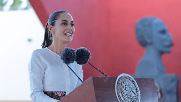 Tổng thống Claudia Sheinbaum, “bông hồng thép” của Mexico