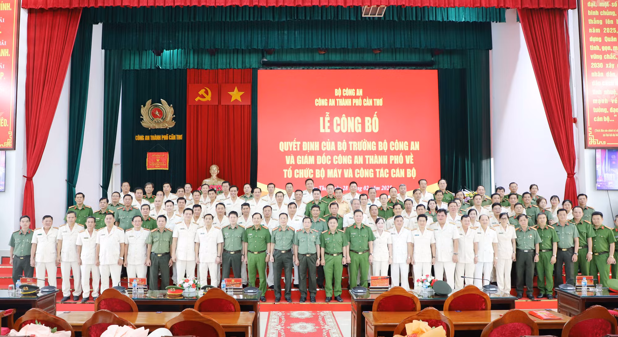 Công an TP Cần Thơ giải thể Công an cấp huyện, tăng cường cán bộ về Công an cấp xã -0