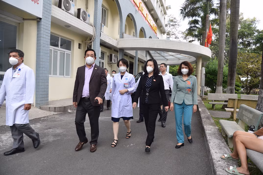 Bộ trưởng Bộ Y tế làm việc với Bệnh viện 30-4, Bộ công an -0