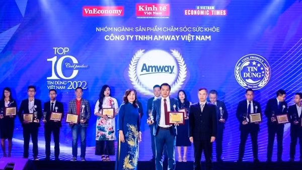 Nutrilite nhận giải thưởng “top 10 tin dùng Việt Nam 2022 nghành sản phẩm chăm sóc sức khỏe”