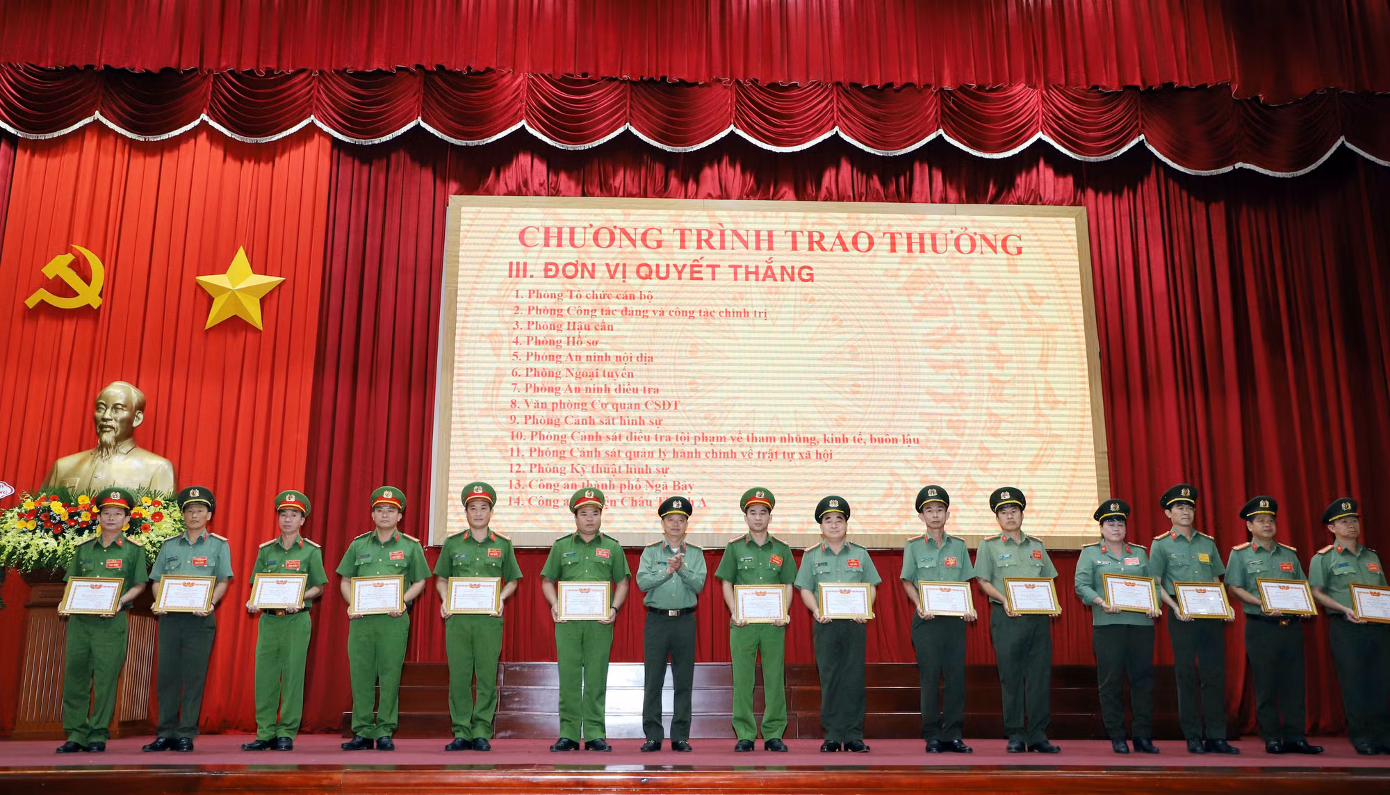 Công an tỉnh Hậu Giang quyết tâm kéo giảm tội phạm, bảo đảm xã hội trật tự, kỷ cương, an toàn -1
