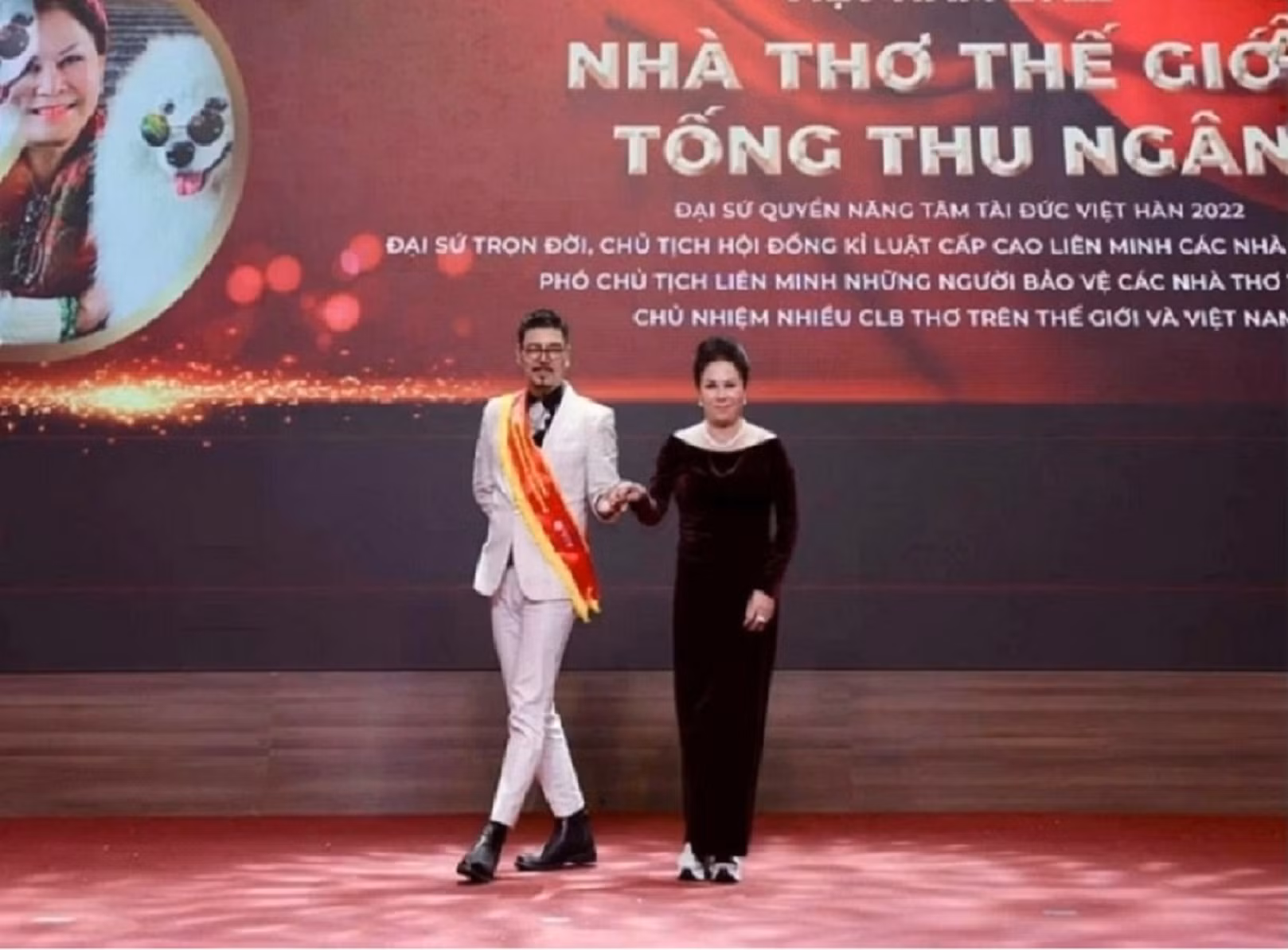 Thanh tra vụ việc vinh danh “nhà thơ thế giới” ở Quảng Ninh -0
